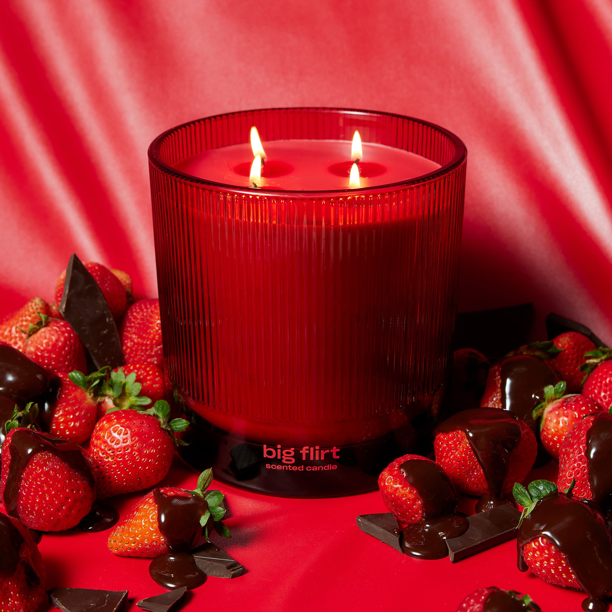 Big Flirt | Chocolate and Strawberry Candle | Snif