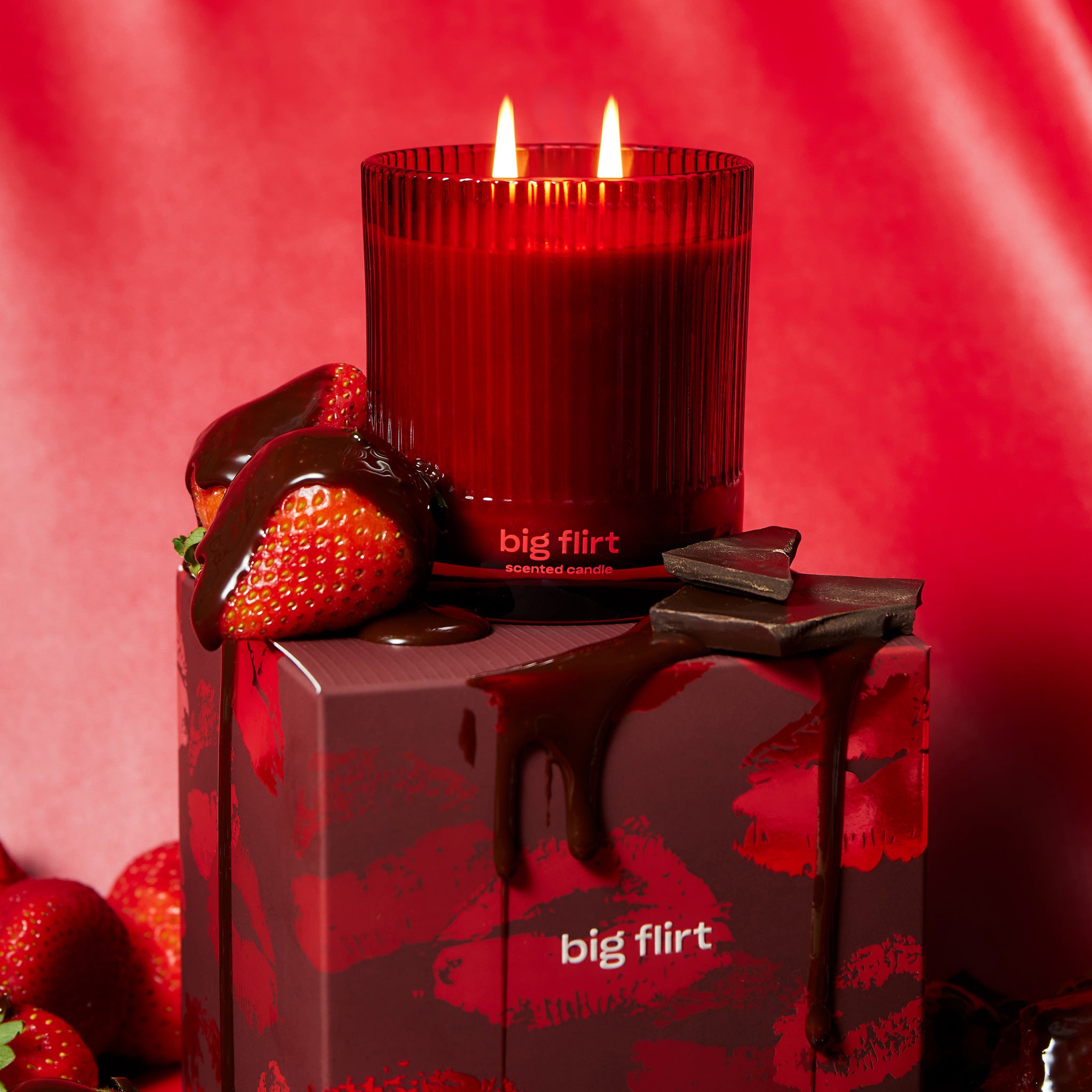Big Flirt | Chocolate and Strawberry Candle | Snif